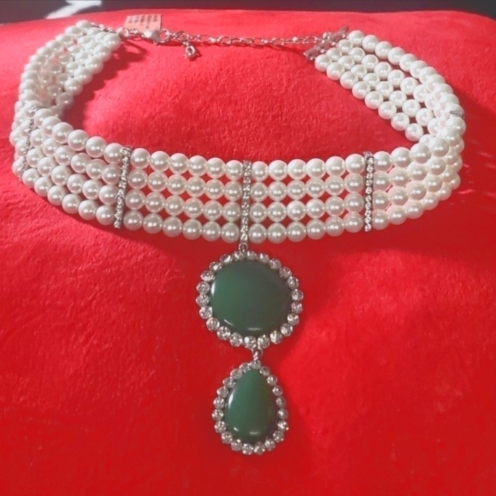 Green Aventurine Glass Pearl Crystal Pendant Necklace